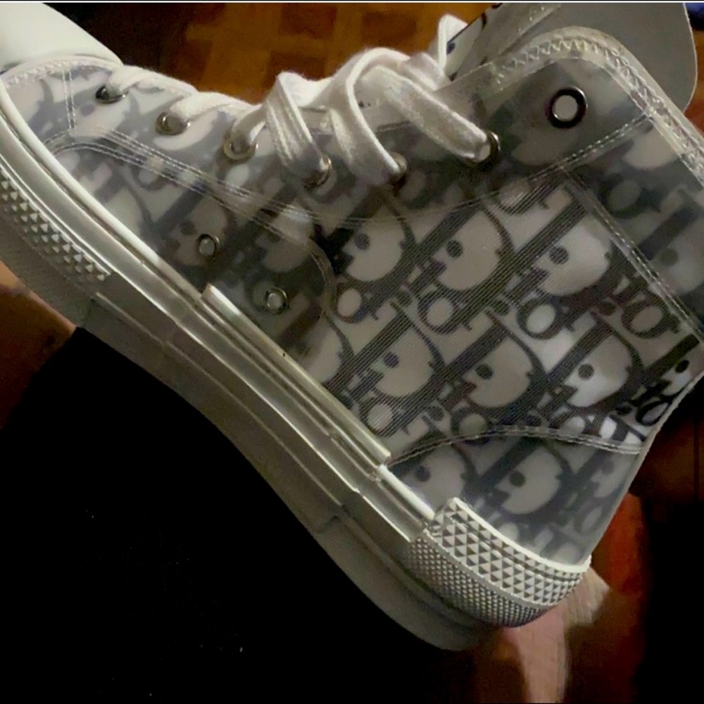 Dior sneakers brand new ,too small